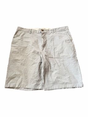 Old Navy Light Gray Flat Front Men's Shorts Size 40 Summer